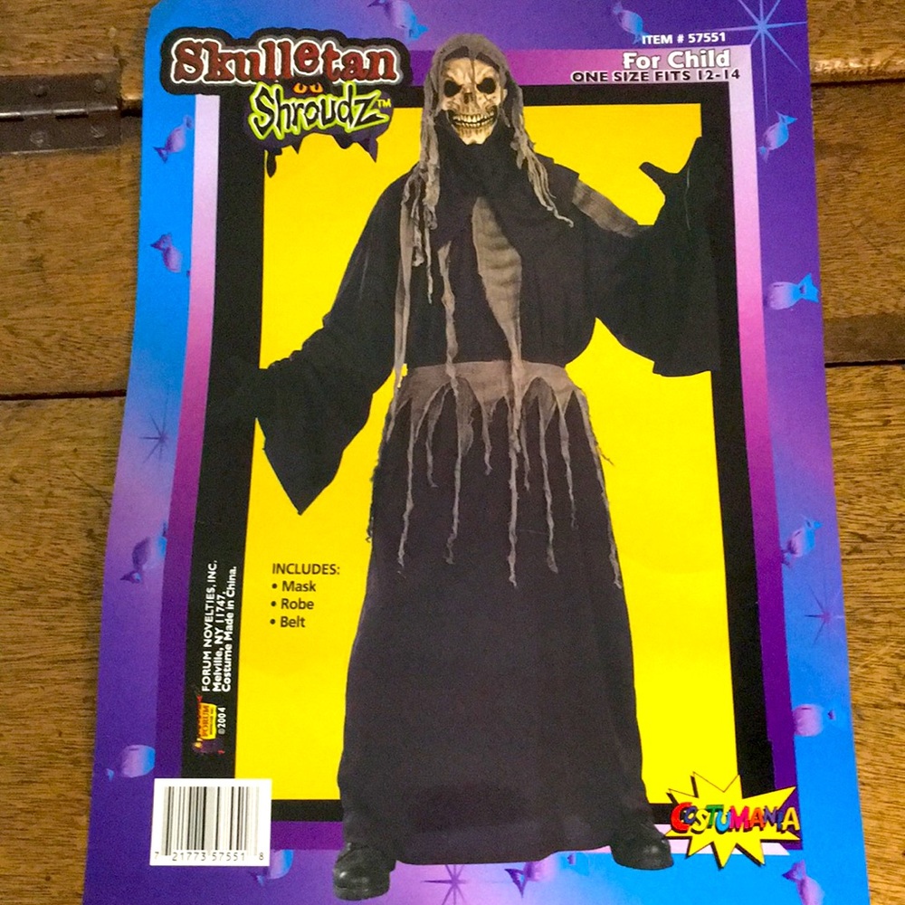 Costume child size 12-14 SKULLETAN SHROUDZ TM